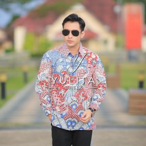 Pelajari bagaimana Yulita Batik merayakan warisan budaya Indonesia lewat kombinasi kain premium, motif filosofis, dan potongan modern yang elegan.