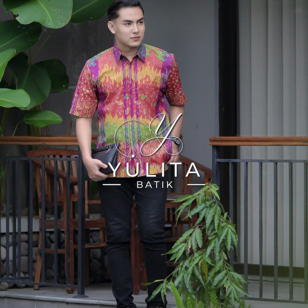Produsen Kemeja Batik Pria Premium: Rahasia Kerapian Motif dengan Standar Presisi Tinggi